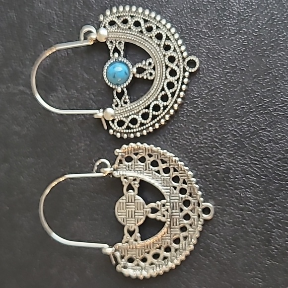 Cute boho style earrings - Picture 3 of 4
